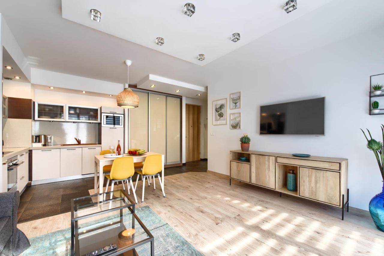 City Center Apartament Parking By Impero Poznań Extérieur photo